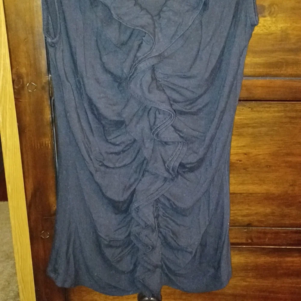 Express Ruffle Tank Top - Picture 2 of 3